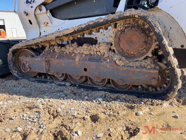 2020-bobcat-t590-image-14