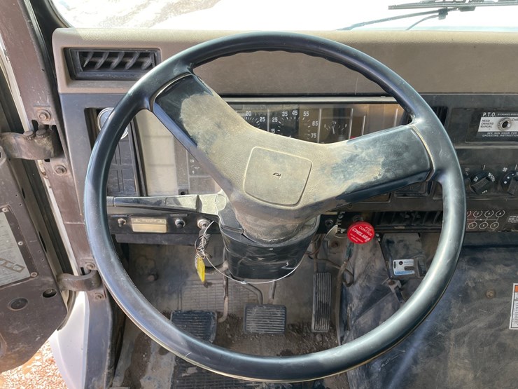 1990-international-4900-image-36