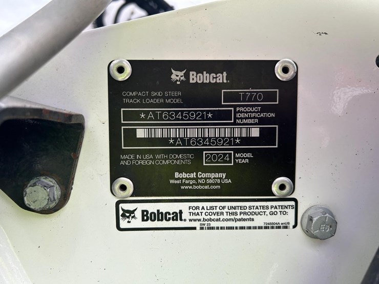 2024-bobcat-t770-image-28
