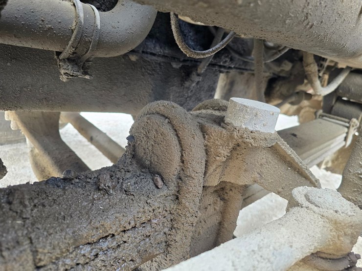 #22589-•-2006-mack-cv713-granite-roll-off-truck-image-25