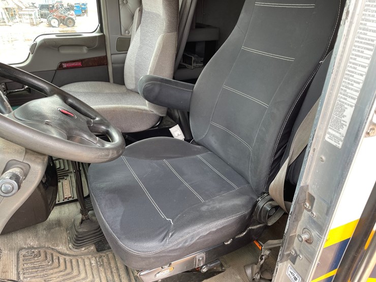 2016-kenworth-t660-image-50