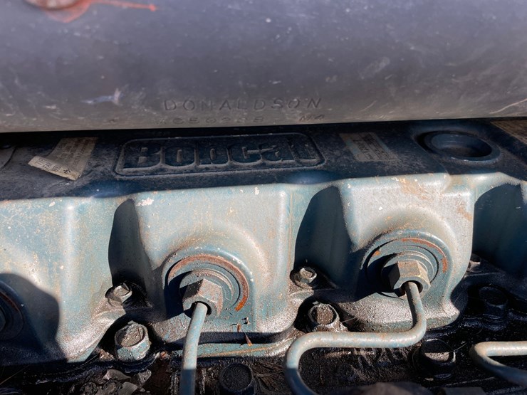 2005-bobcat-t300-image-30