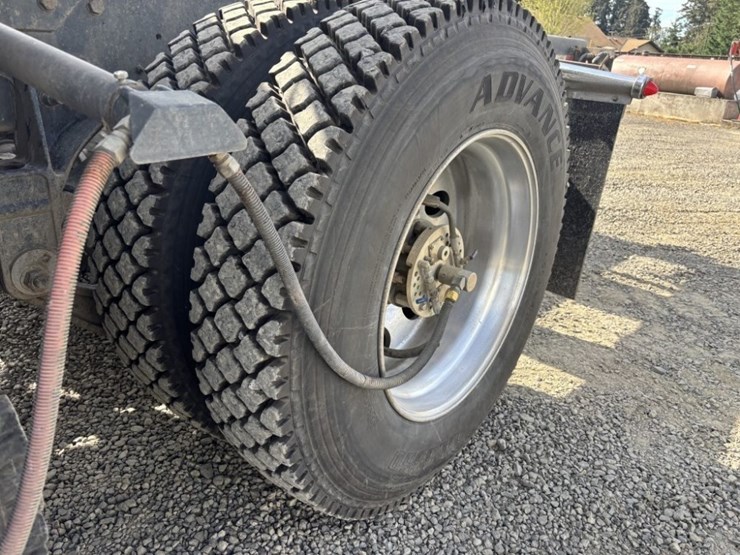 2023-international-hx520-image-11