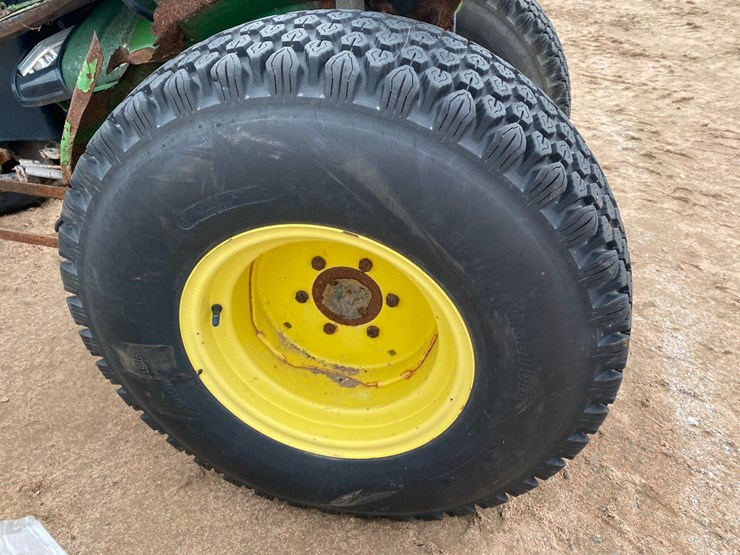 john-deere-4110-image-10