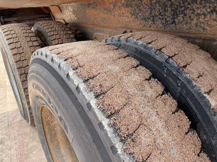 1995-mack-cl713-image-22