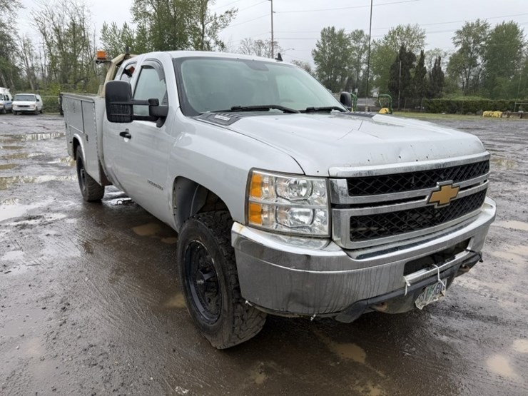 chevrolet-3500-image-2