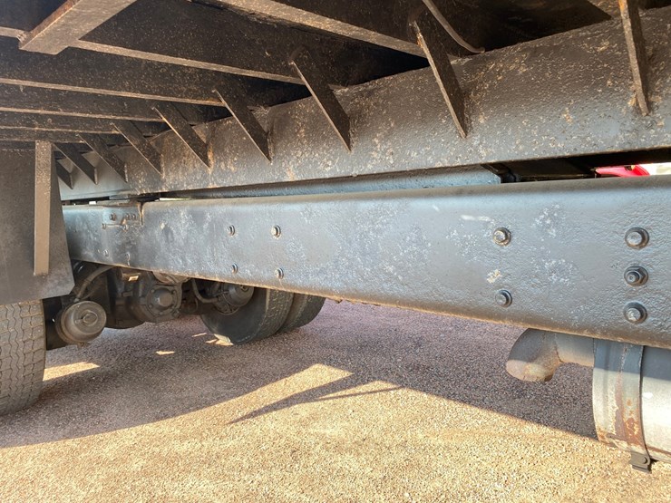 2004-international-7400-image-15