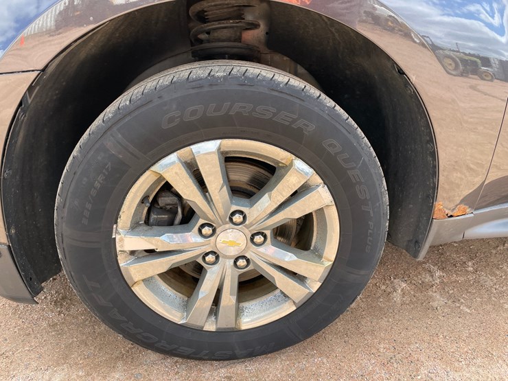 2016-chevrolet-equinox-lt-image-21