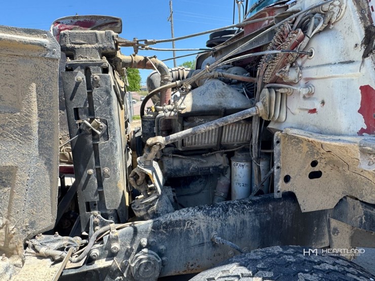 1985-mack-dm686s-image-22