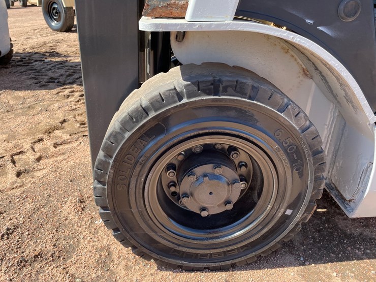 #1134-•-unicarriers-lp-forklift-image-30