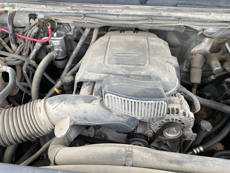 2011-chevrolet-3500-image-56