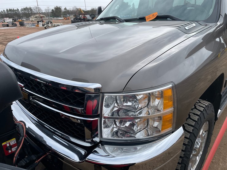 2013-chevrolet-silverado-2500hd-image-36