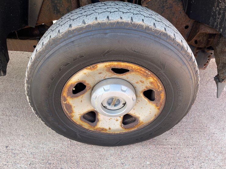 2009-ford-f250-xl-image-29