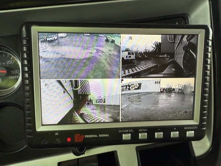 2015-kenworth-t440-image-31