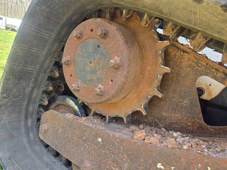 2010-bobcat-t650-image-68