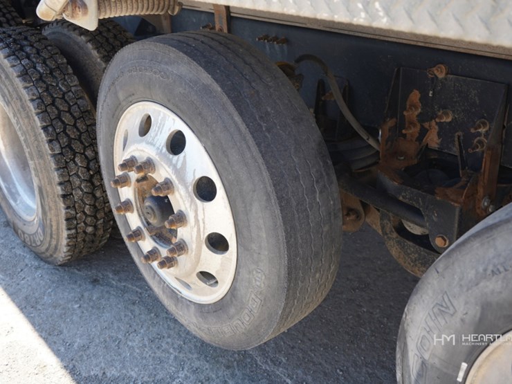 2018-mack-granite-gu713-image-57