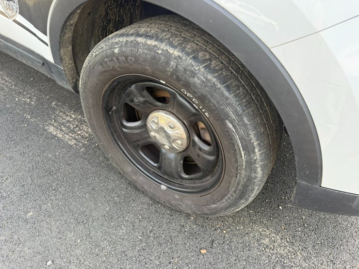 2018-ford-explorer-image-10