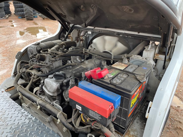 #1165-•-unicarriers-3,450-lbs-lp-forklift-image-31