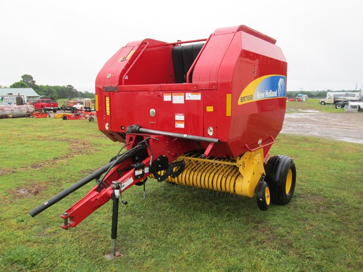 new-holland-br7060-image-1