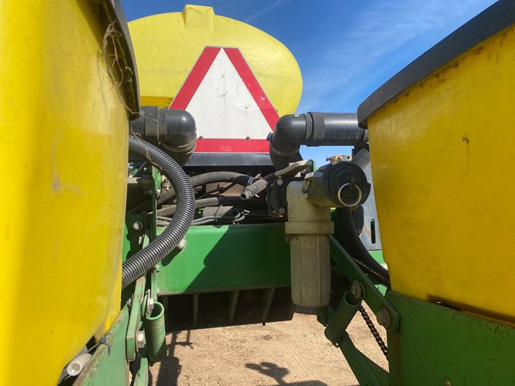 john-deere-7200-image-49