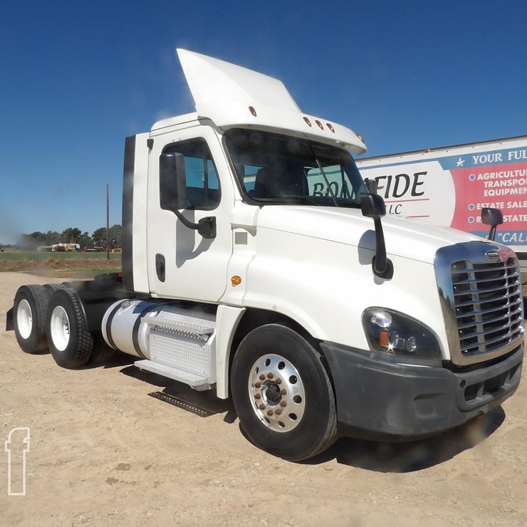 2019 FREIGHTLINER CASCADIA 125