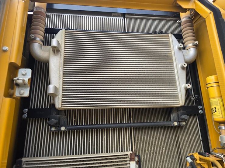 2013-caterpillar-324el-image-44