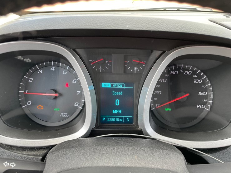 2016-chevrolet-equinox-lt-image-31