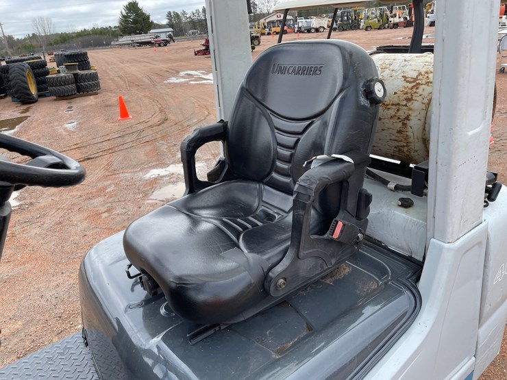 #1162-•-unicarriers-3,450-lbs-lp-forklift-image-15