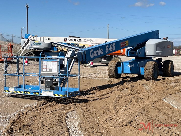 2013-genie-s85-image-3