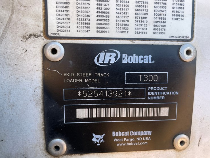 2005-bobcat-t300-image-43