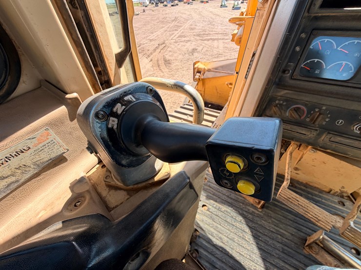 1998-caterpillar-d6r-xl-image-41