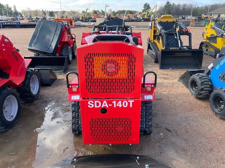 #1156-•-agt-sda-140t-tracked-ride-on-mini-skid-steer-image-5