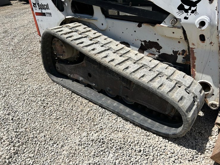 bobcat-t770-image-13