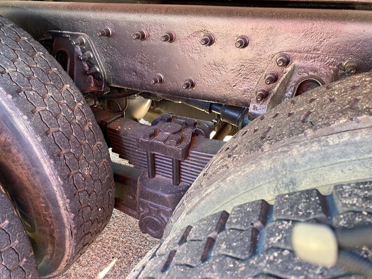 2004-international-7400-image-22