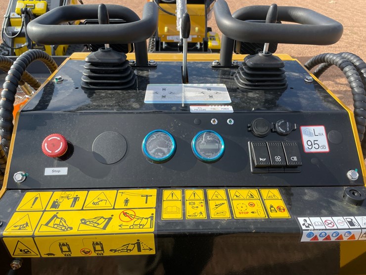 #1155-•-agt-mx-mrt14-tracked-stand-on-mini-skid-steer-image-17