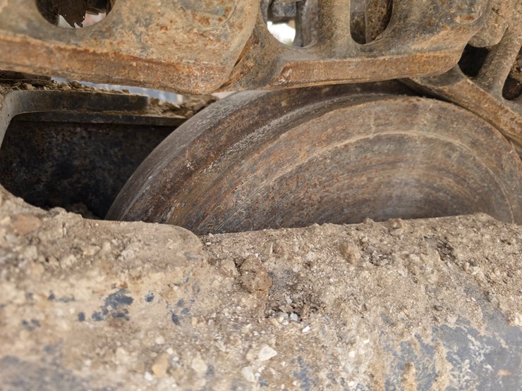 2013-deere-160g-lc-image-76