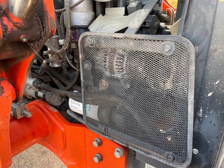 2014-kubota-m135gx-image-51