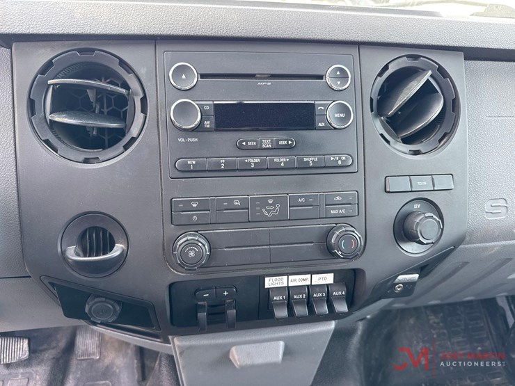 2016-ford-f550-xl-image-31