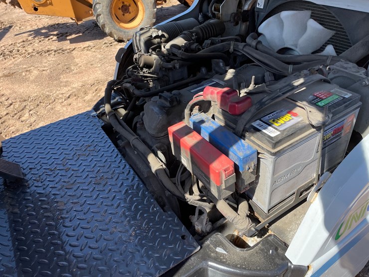 #1133-•-unicarriers-lp-forklift-image-25