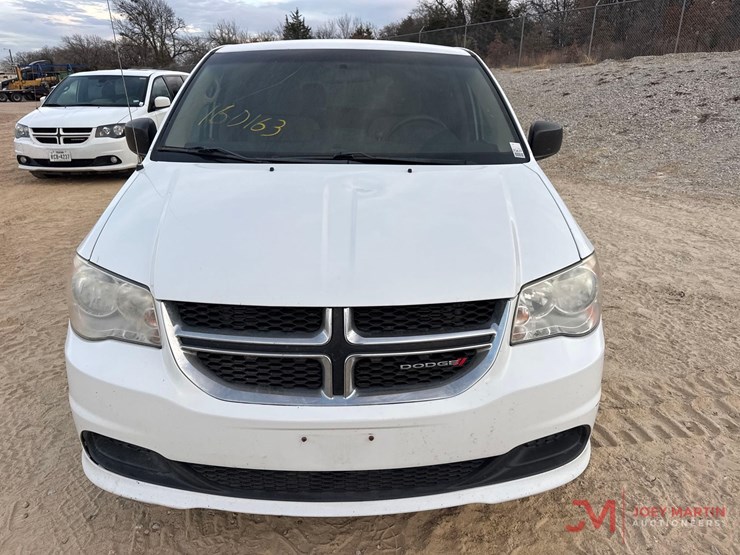 2015-dodge-grand-caravan-image-5
