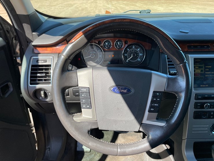 2009-ford-flex-image-31