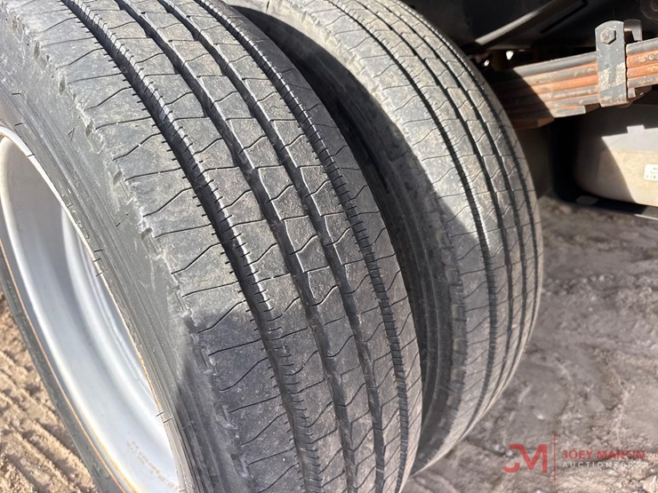 2016-ford-f550-xl-image-11