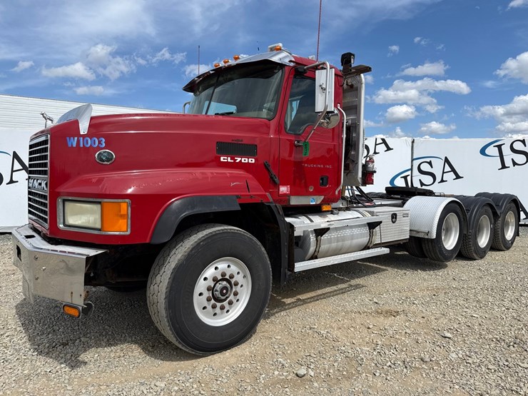 2007-mack-cl733-image-1