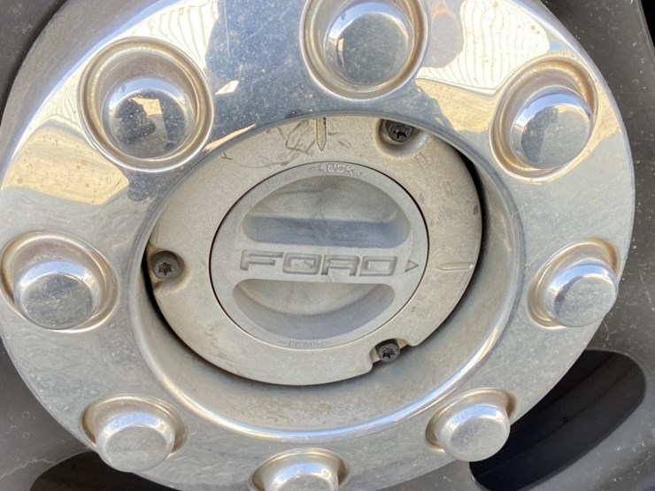 2014-ford-f250-xl-image-35