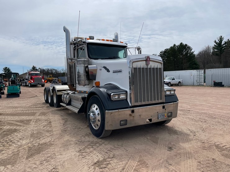 2009-kenworth-w900-image-3