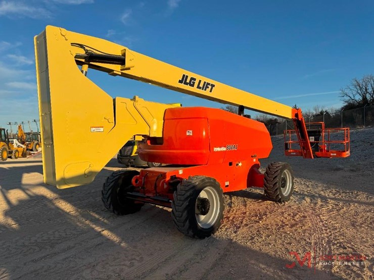 2014-jlg-800aj-image-4
