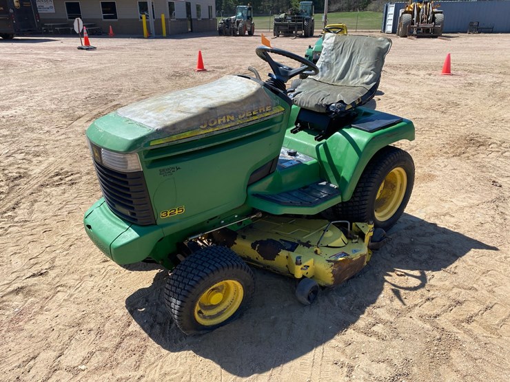 john-deere-325-image-1