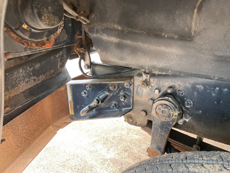 1990-mack-dm690s-image-27