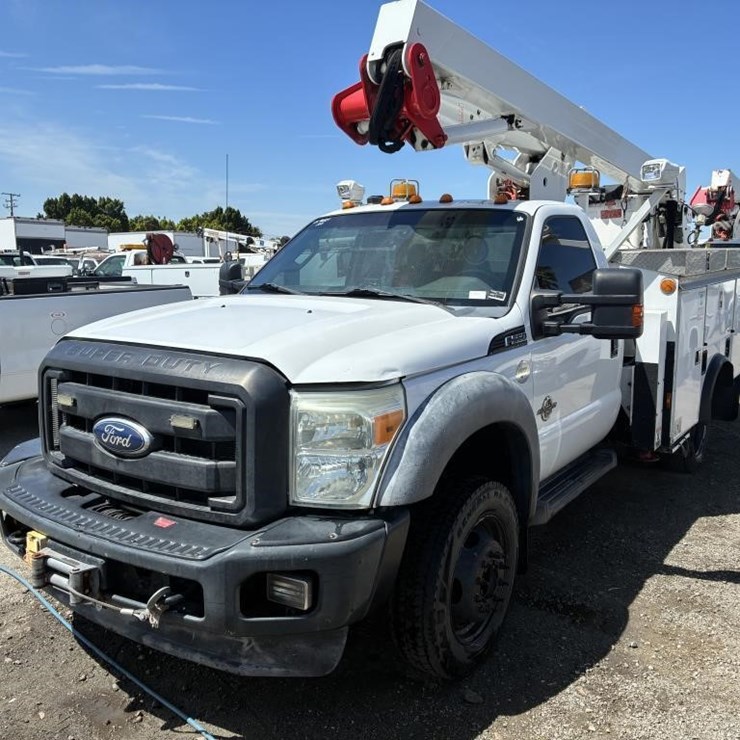2012 FORD F550