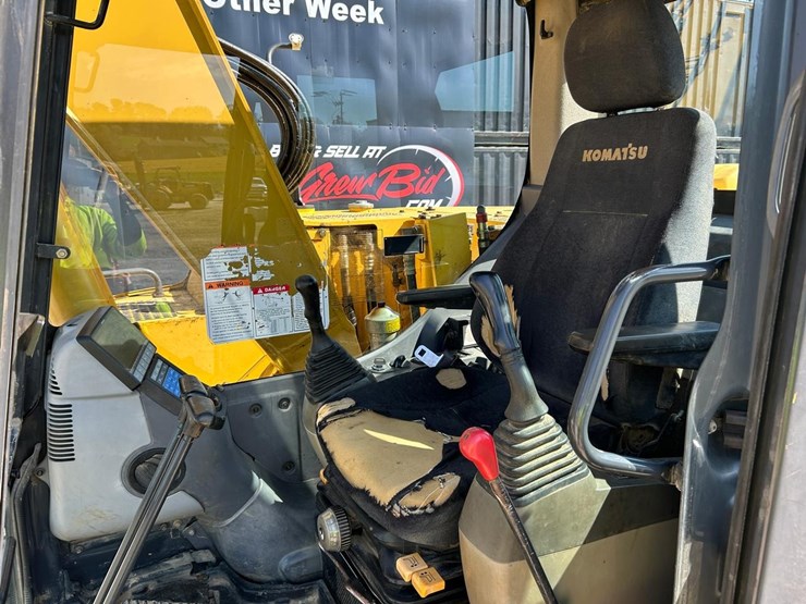 komatsu-pc138us-lc-8-image-21